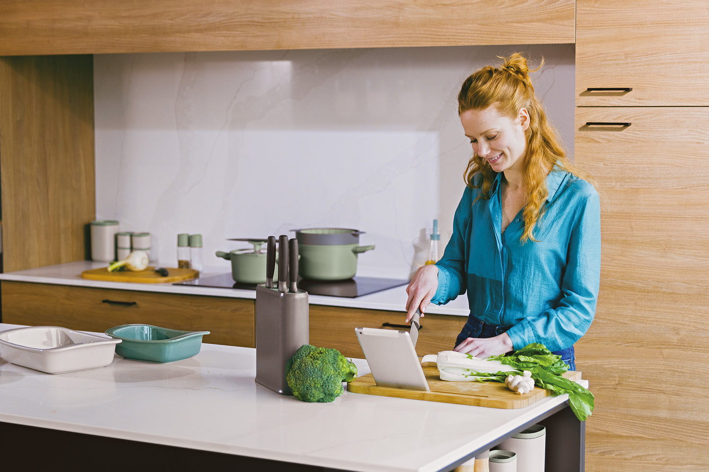 BergHOFF Leo Cutting board with tablet stand Balance 45x40cm