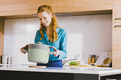 BergHOFF Leo Silicone 2-in-1 Steamer and Strainer