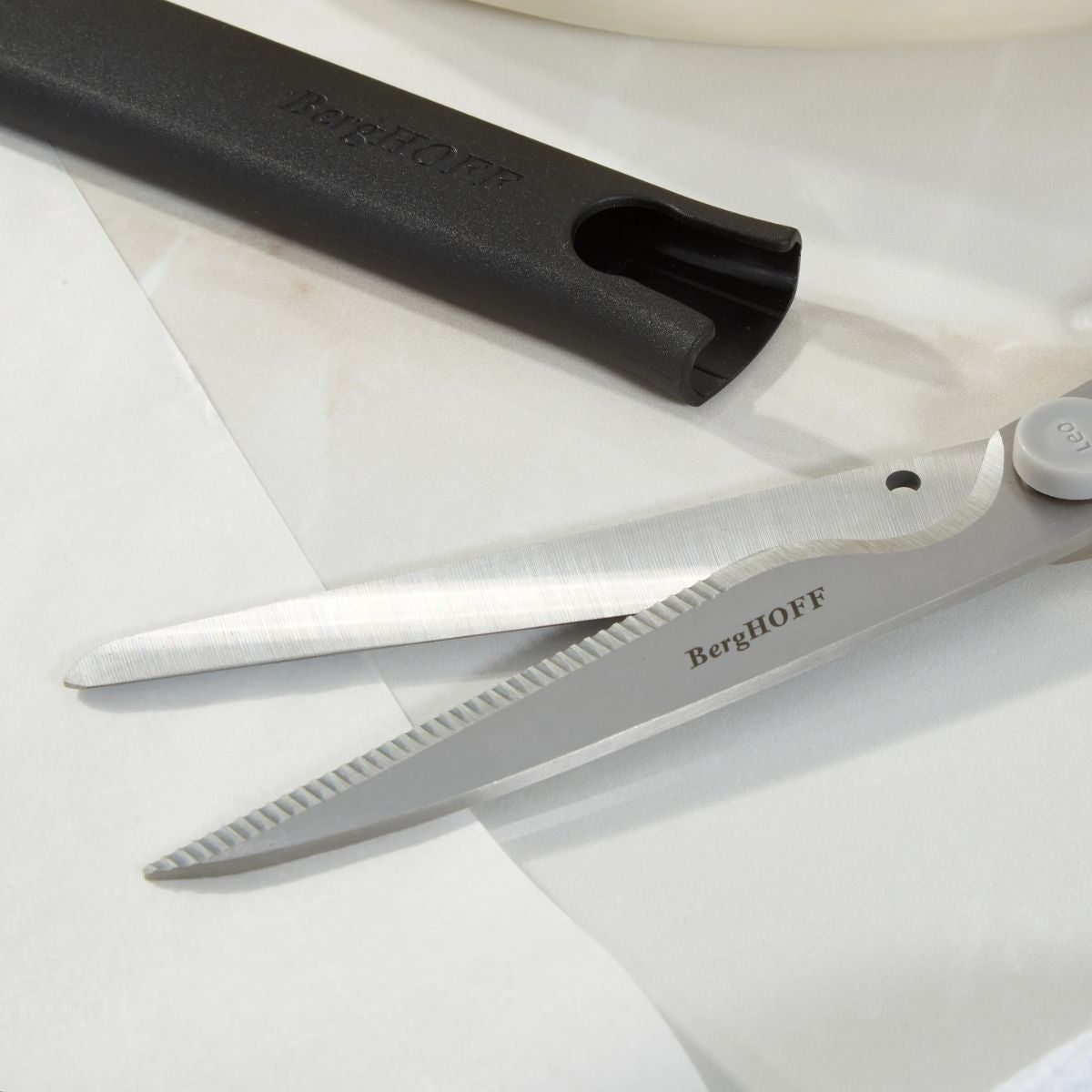 BERGHOFF Leo Graphite Multifunctional scissors + sleeve 26 cm